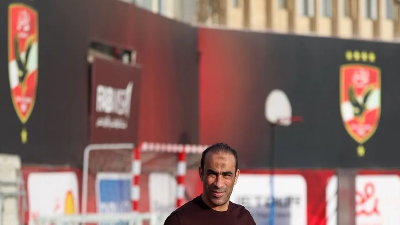 اتحاد الكرة يتفق مع الأهلي على 6 بنود لحل أزمة التسجيلات.. مفاجأة سيد عبد الحفيظ